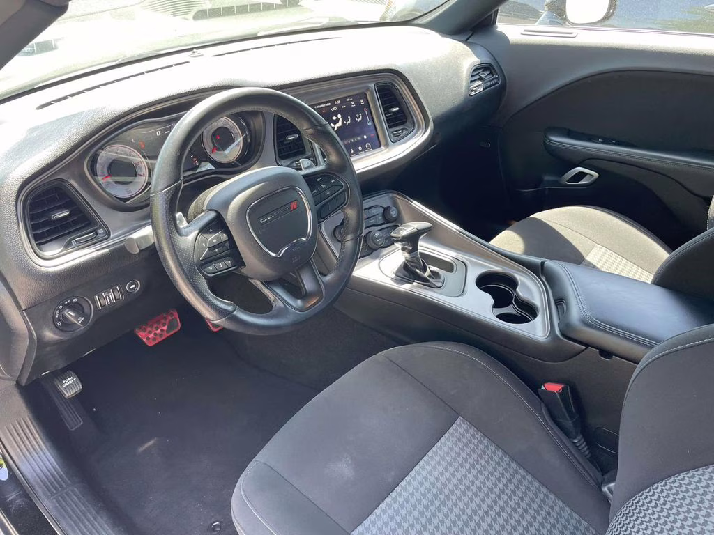 2023 Pitch Black Clearcoat Dodge Challenger R/T Scat Pack RWD Coupe