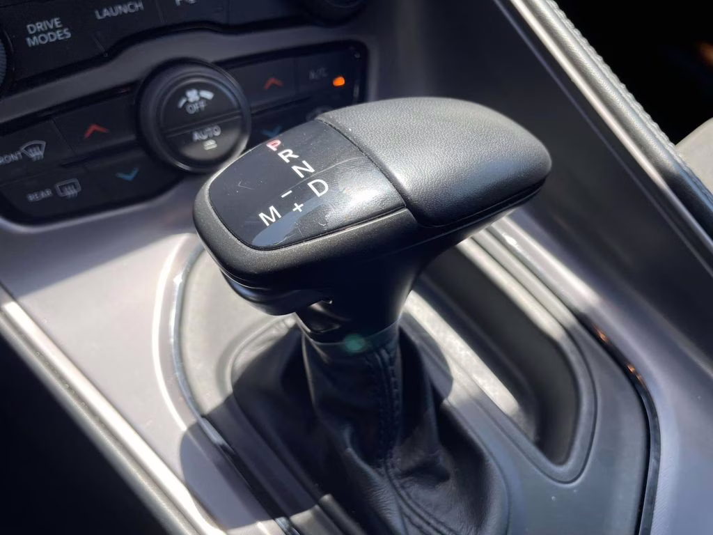 2023 Pitch Black Clearcoat Dodge Challenger R/T Scat Pack RWD Coupe