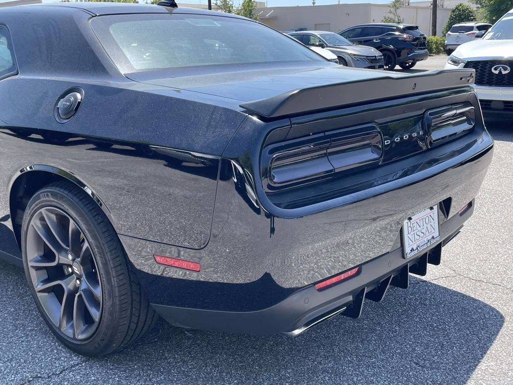 2023 Pitch Black Clearcoat Dodge Challenger R/T Scat Pack RWD Coupe