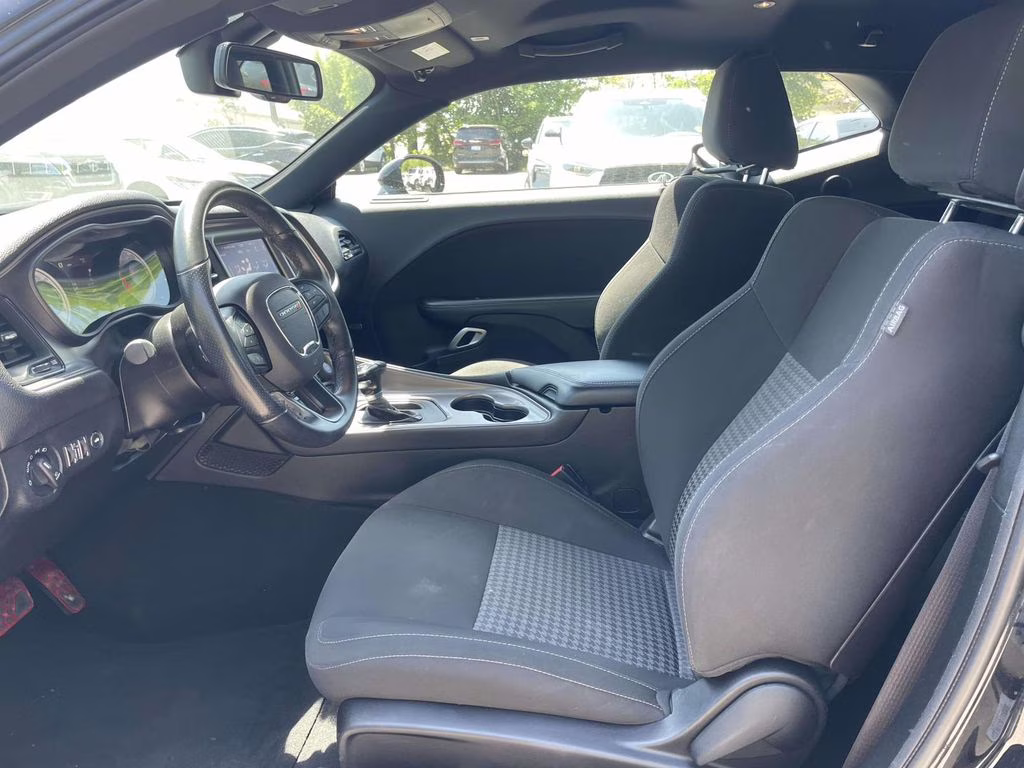 2023 Pitch Black Clearcoat Dodge Challenger R/T Scat Pack RWD Coupe