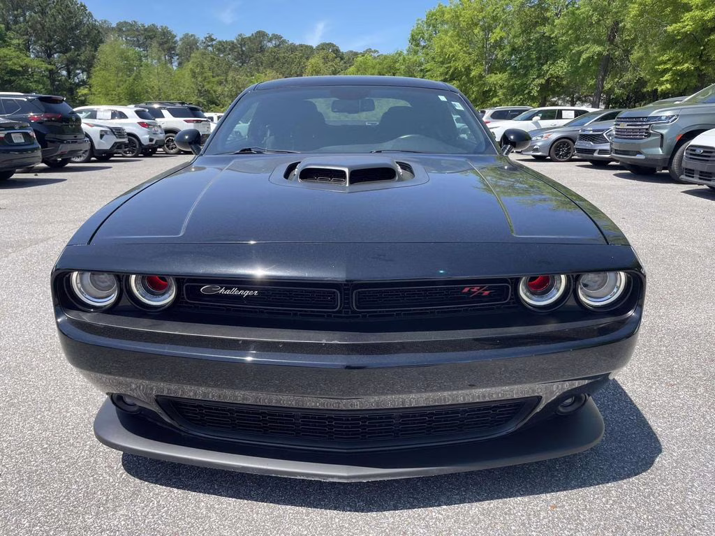 2023 Pitch Black Clearcoat Dodge Challenger R/T Scat Pack RWD Coupe