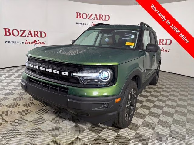 2023 Green Metallic Ford Bronco Sport Outer Banks 4X4 SUV
