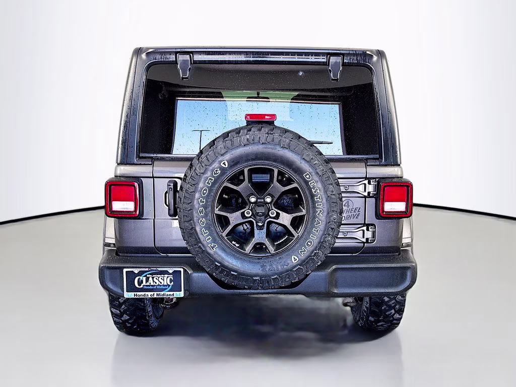 2022 Granite Crystal Metallic Clearcoat Jeep Wrangler Unlimited Willys 4X4 SUV