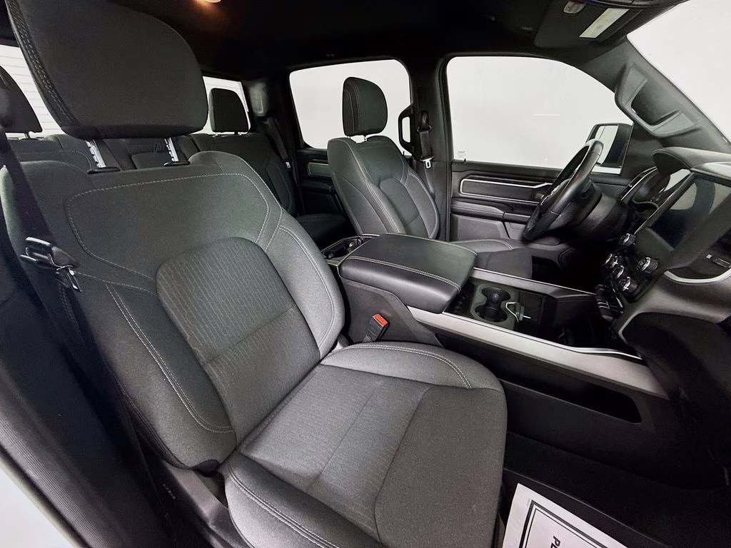 2022 Bright White Clearcoat Ram 1500 Big Horn/Lone Star 4X4 Truck