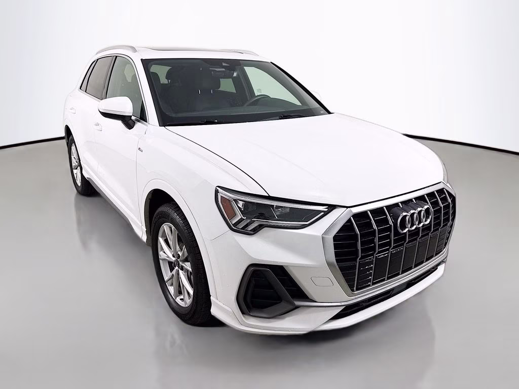 2025 Audi Q3 45 TFSI S Line Premium quattro's photo