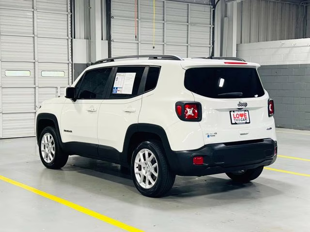2019 Alpine White Clearcoat Jeep Renegade Latitude 4X4 SUV