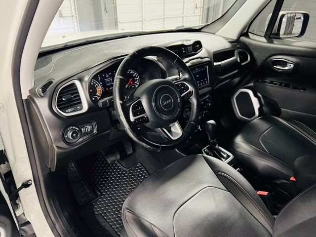 2019 Alpine White Clearcoat Jeep Renegade Latitude 4X4 SUV
