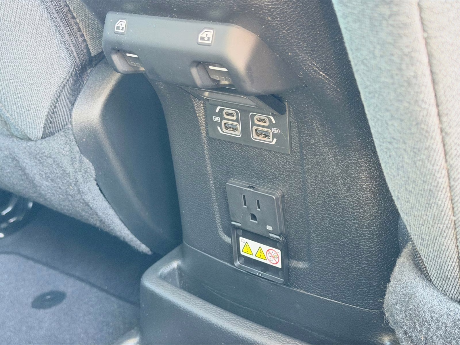 2025 Anvil Clear Coat Jeep Wrangler Sahara 4xe 4X4 SUV