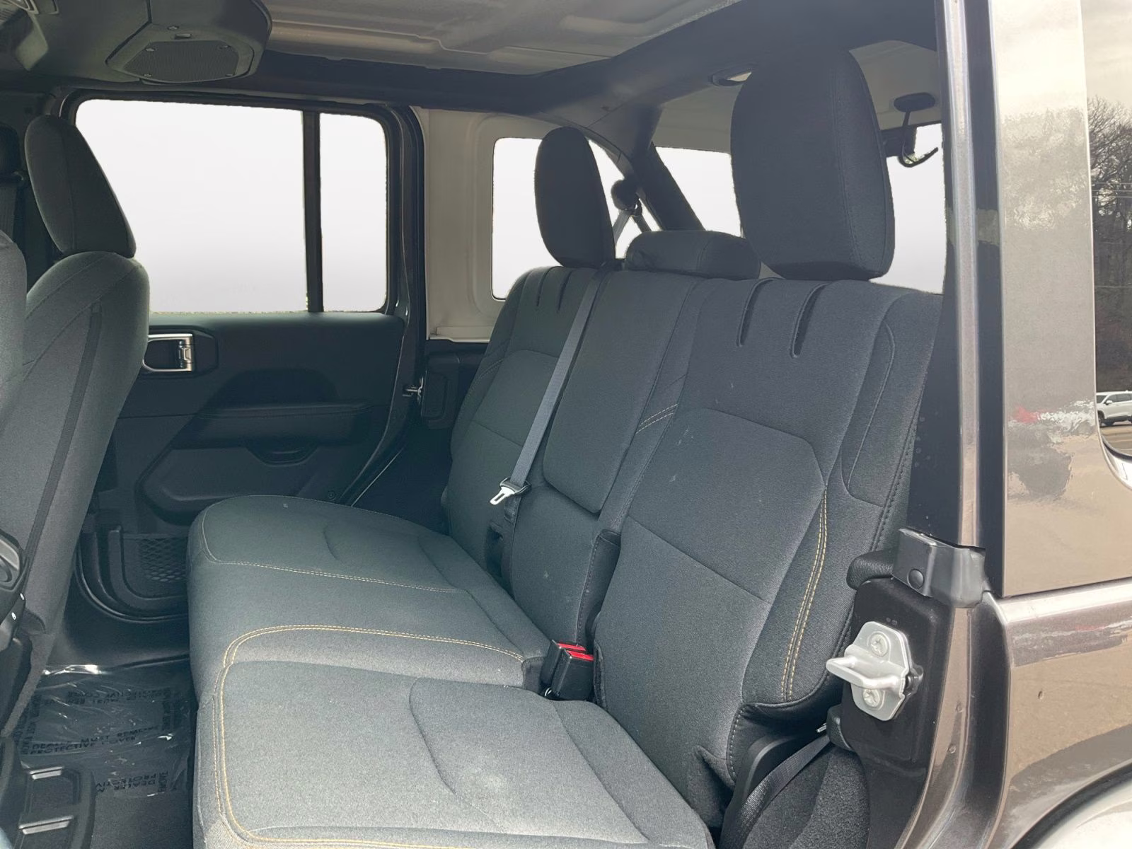 2025 Granite Crystal Metallic Clearcoat Jeep Wrangler Sahara 4xe 4X4 SUV