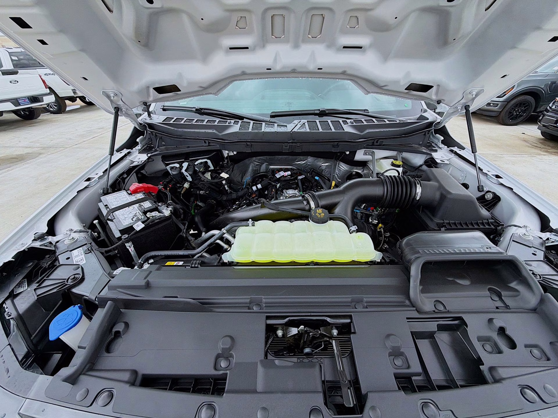 2026 Oxford White Ford F-150 STX 4X4 Truck