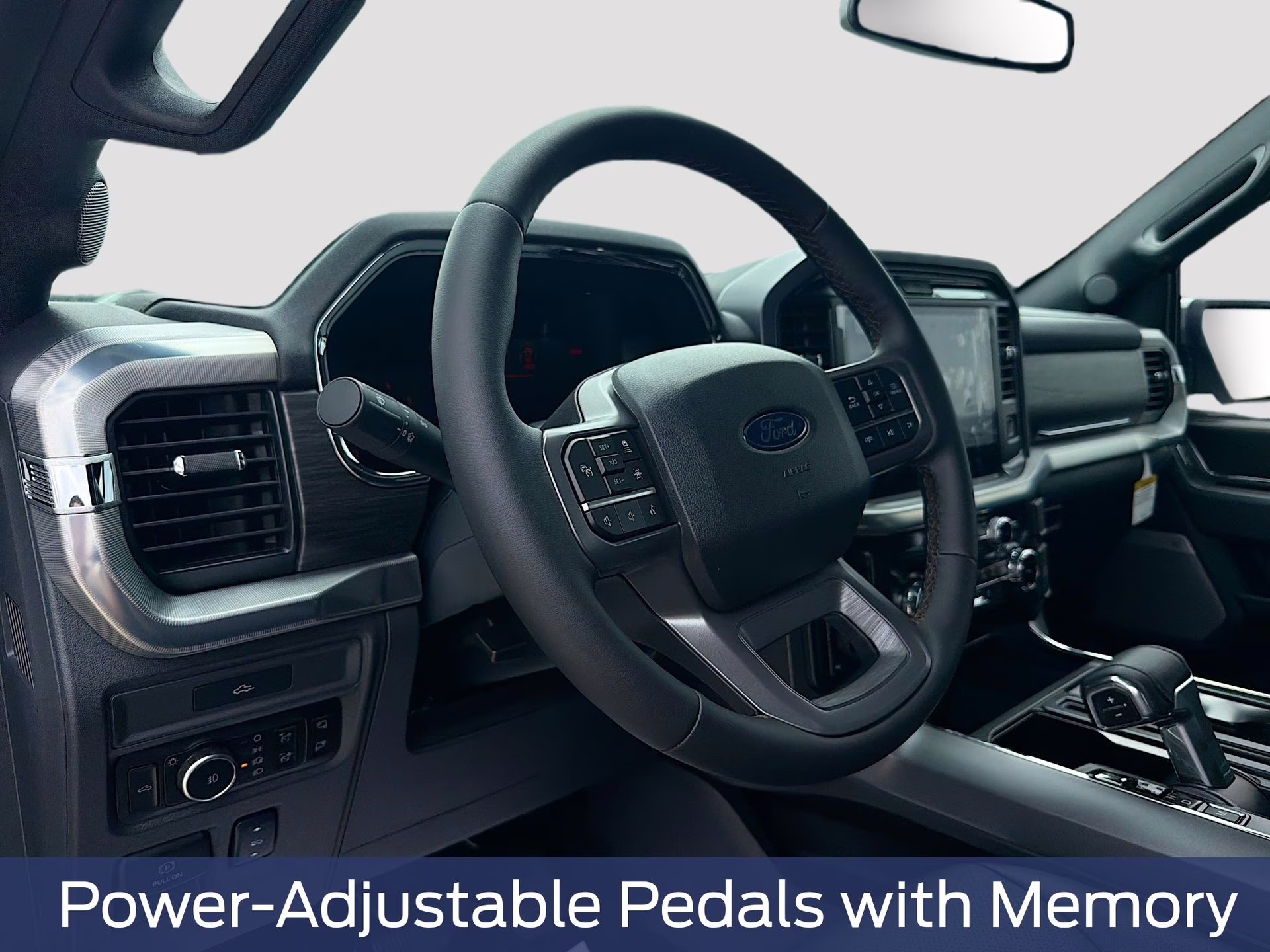 2026 Star White Metallic Tri-Coat Ford F-150 Lariat 4X4 Truck