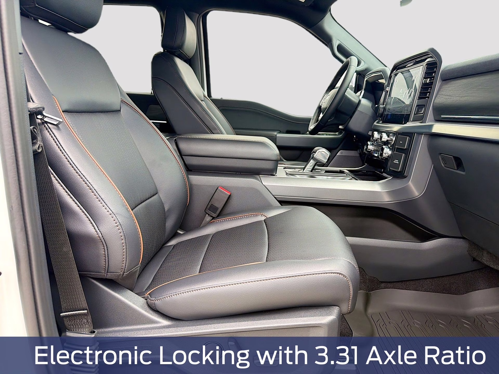 2026 Star White Metallic Tri-Coat Ford F-150 Lariat 4X4 Truck