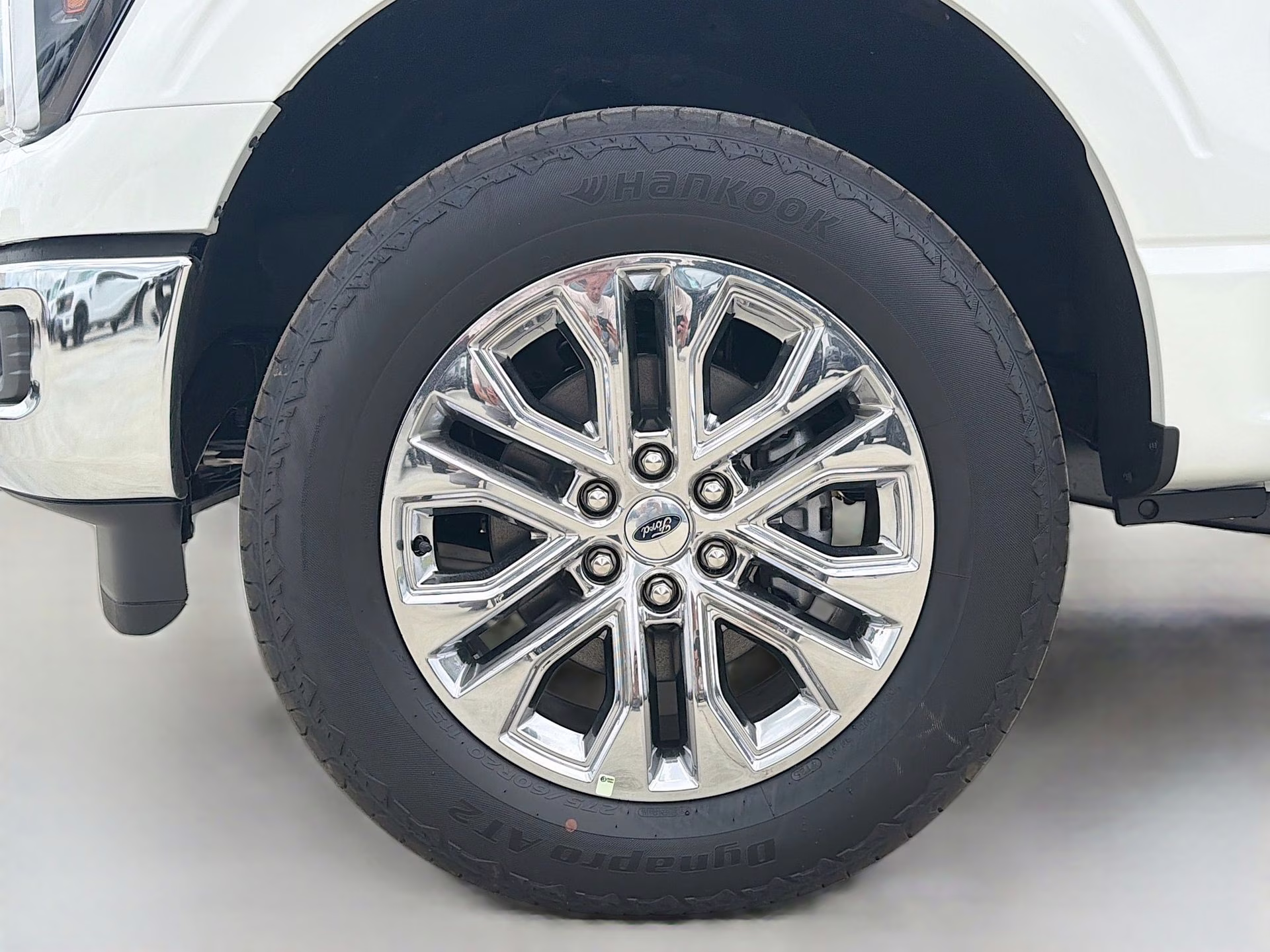 2026 Star White Metallic Tri-Coat Ford F-150 Lariat 4X4 Truck