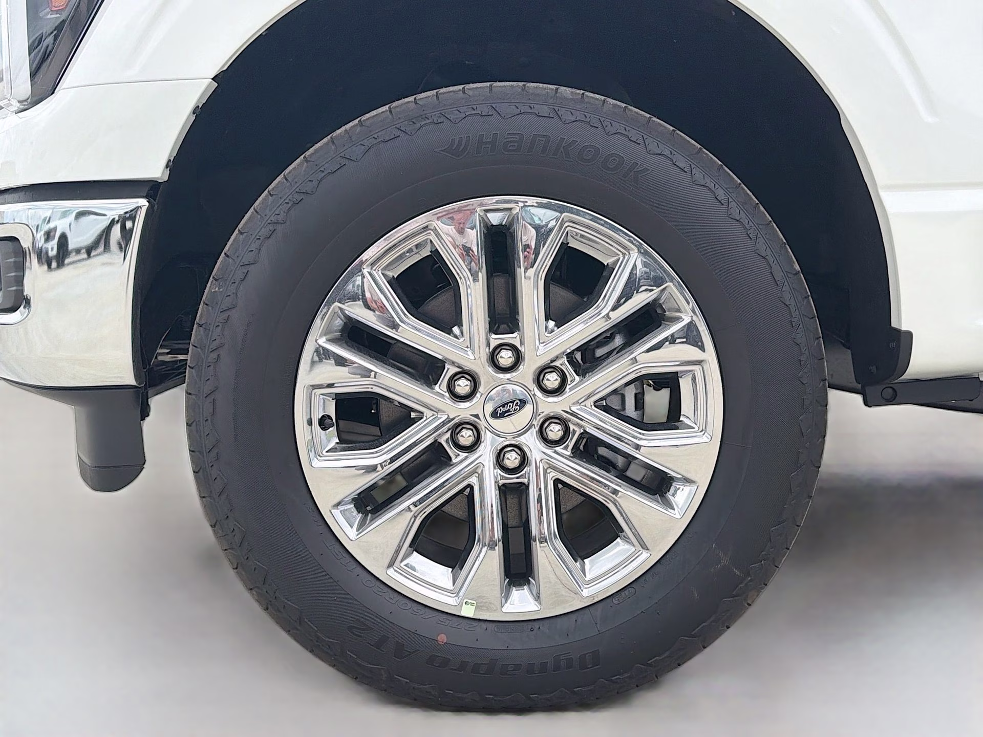 2026 Star White Metallic Tri-Coat Ford F-150 Lariat 4X4 Truck
