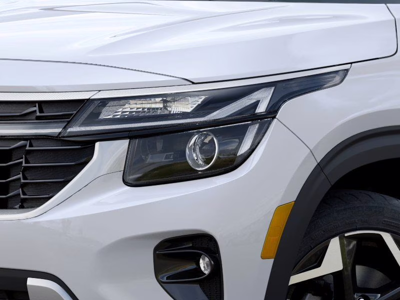 2026 Snow White Pearl Kia Seltos EX FWD SUV