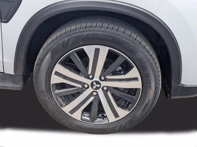 2026 White Mitsubishi Outlander Sport 2.0 ES 4X4 SUV