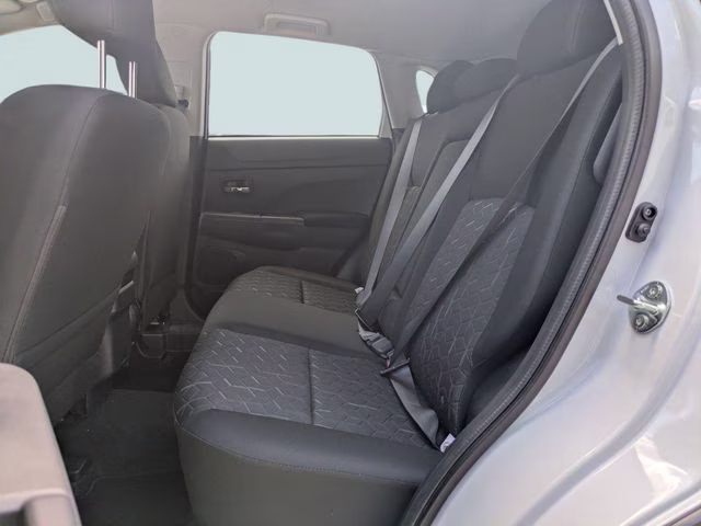 2026 White Mitsubishi Outlander Sport 2.0 ES 4X4 SUV