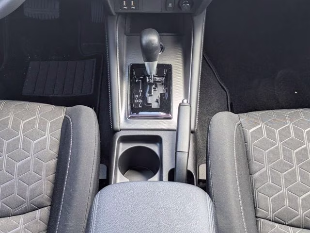 2026 White Mitsubishi Outlander Sport 2.0 ES 4X4 SUV