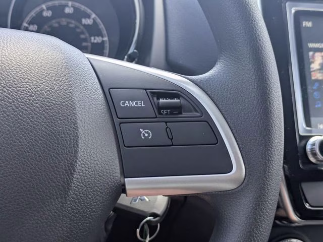 2026 White Mitsubishi Outlander Sport 2.0 ES 4X4 SUV