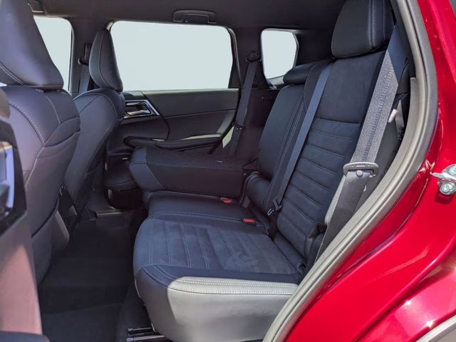 2026 Red Diamond Mitsubishi Outlander LE FWD SUV