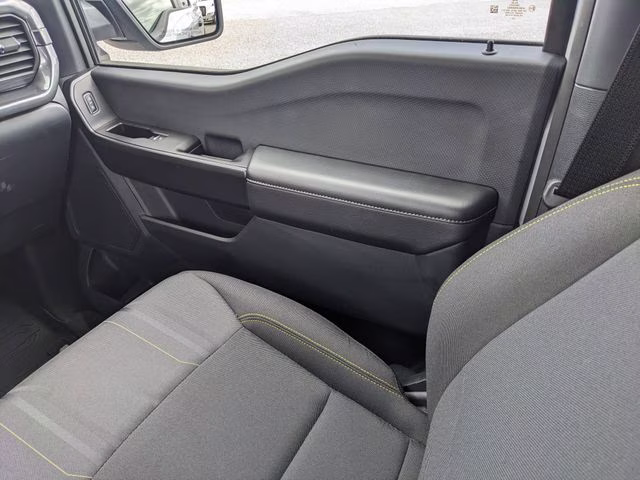 2025 White Metallic Ford F-150 STX 4X4 Truck