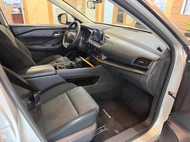 2025 Nissan Rogue SV Sport Utility 4D AWD
