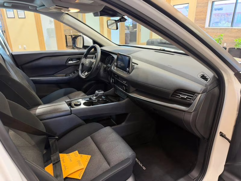 2025 Nissan Rogue SV Sport Utility 4D AWD