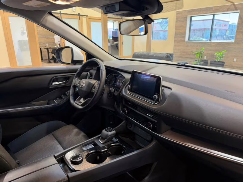 2025 Nissan Rogue SV Sport Utility 4D AWD