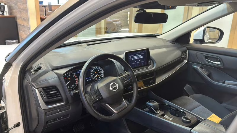 2025 Nissan Rogue SV Sport Utility 4D AWD