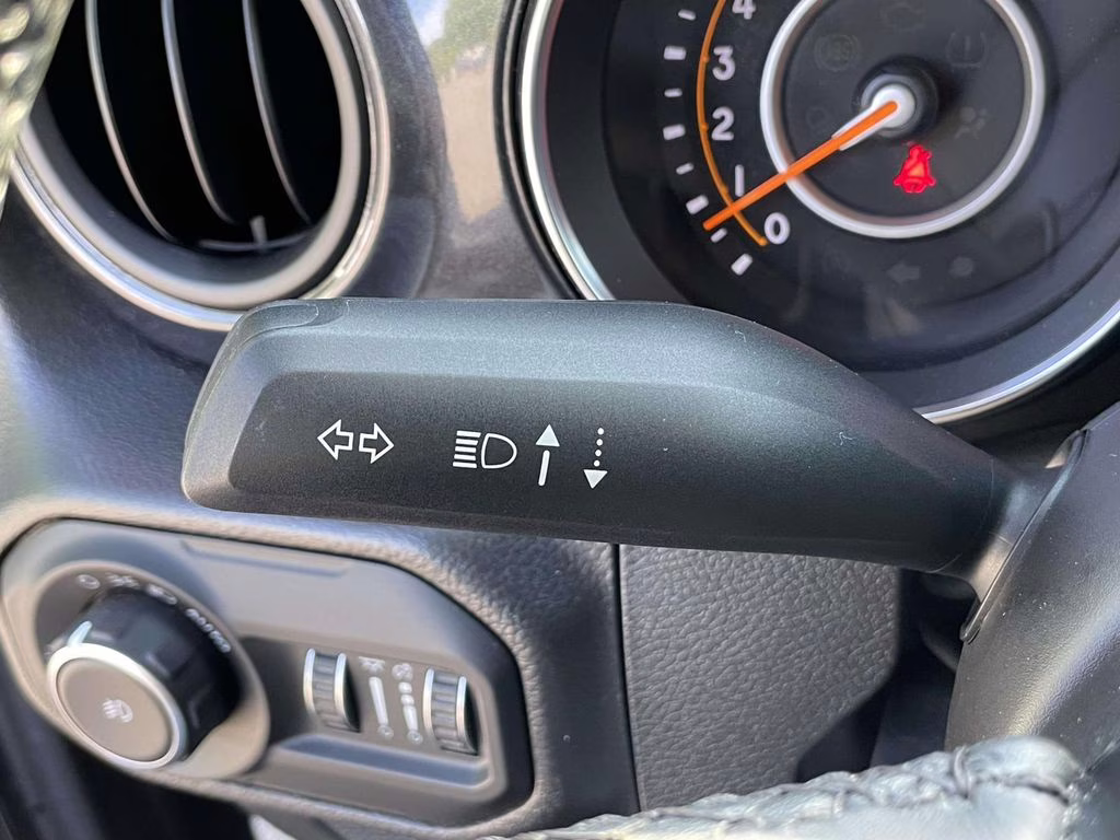 2022 Granite Crystal Metallic Clearcoat Jeep Wrangler Unlimited Sport Altitude 4X4 SUV