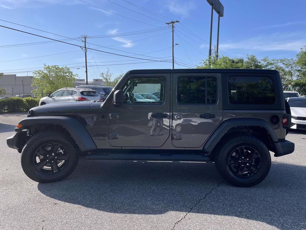 2022 Granite Crystal Metallic Clearcoat Jeep Wrangler Unlimited Sport Altitude 4X4 SUV