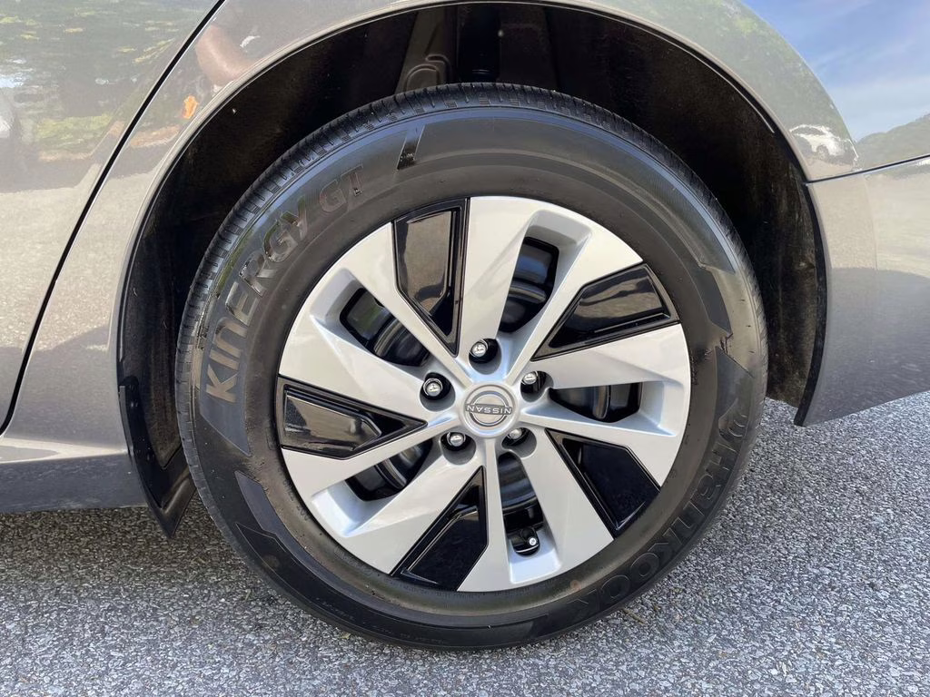 2025 Gun Metallic Nissan Altima 2.5 S FWD Sedan