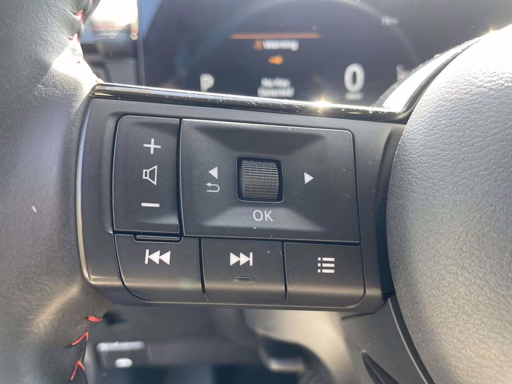 2025 Super Black Nissan Kicks SR AWD SUV