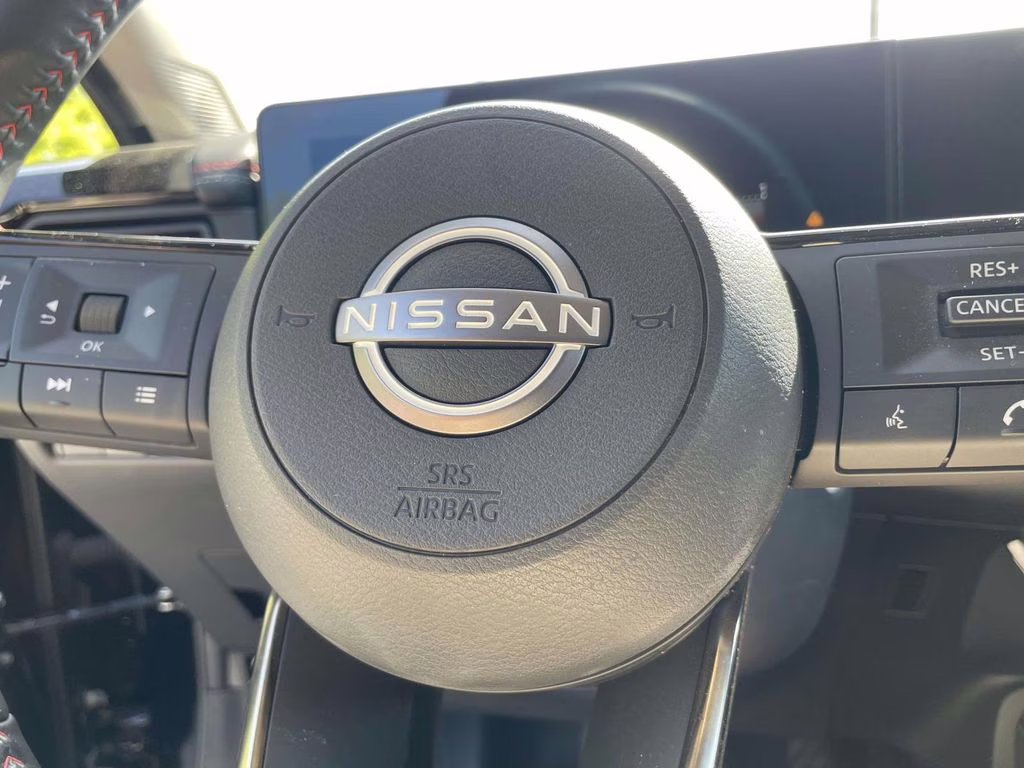 2025 Super Black Nissan Kicks SR AWD SUV