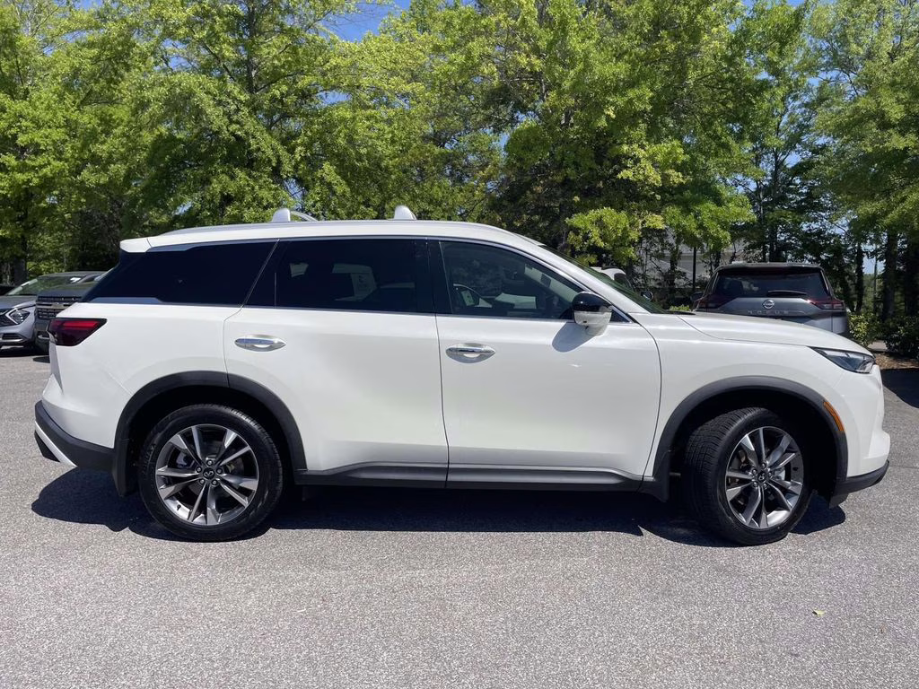 2023 Majestic White INFINITI QX60 LUXE AWD SUV