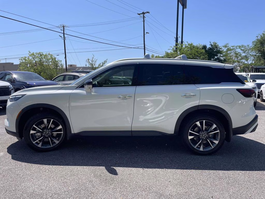 2023 Majestic White INFINITI QX60 LUXE AWD SUV