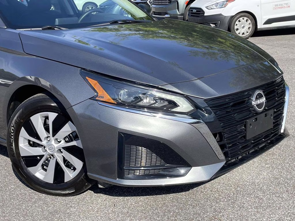 2025 Gun Metallic Nissan Altima 2.5 S FWD Sedan