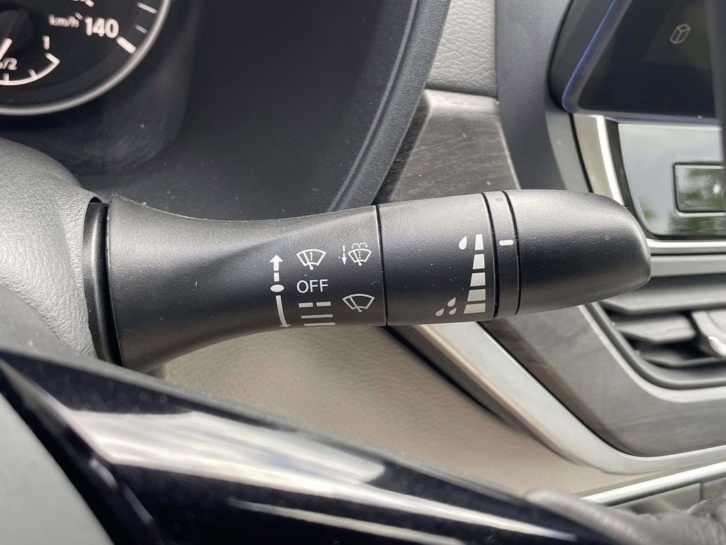 2025 Pearl White Tricoat Nissan Altima 2.5 SL AWD Sedan