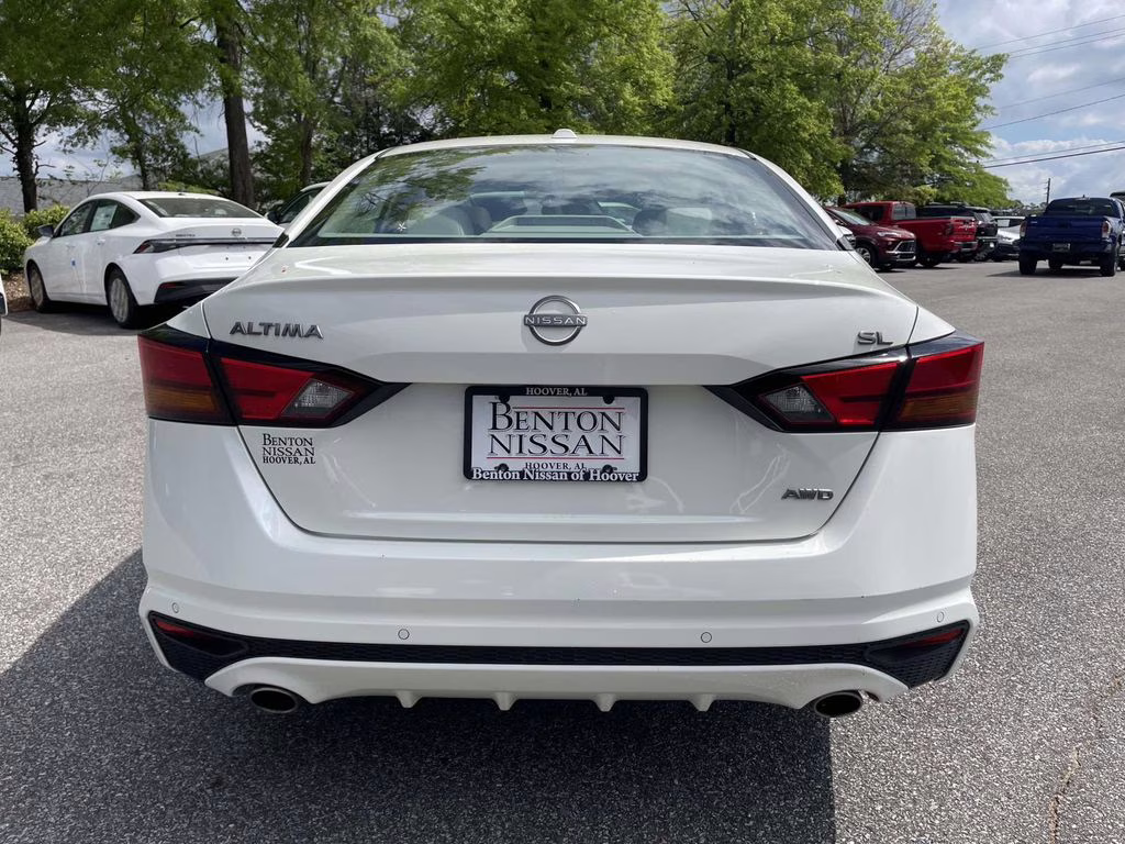 2025 Pearl White Tricoat Nissan Altima 2.5 SL AWD Sedan