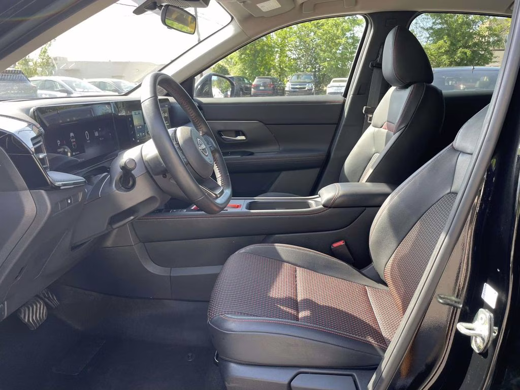 2025 Super Black Nissan Kicks SR AWD SUV