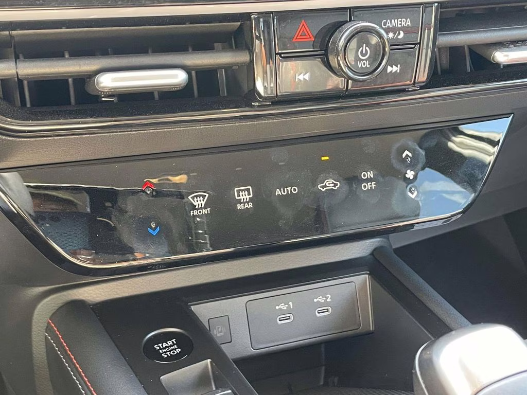 2025 Super Black Nissan Kicks SR AWD SUV