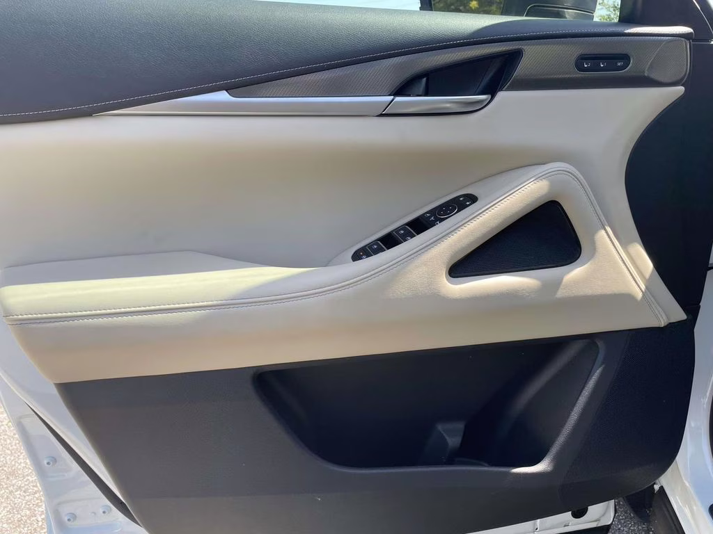 2023 Majestic White INFINITI QX60 LUXE AWD SUV