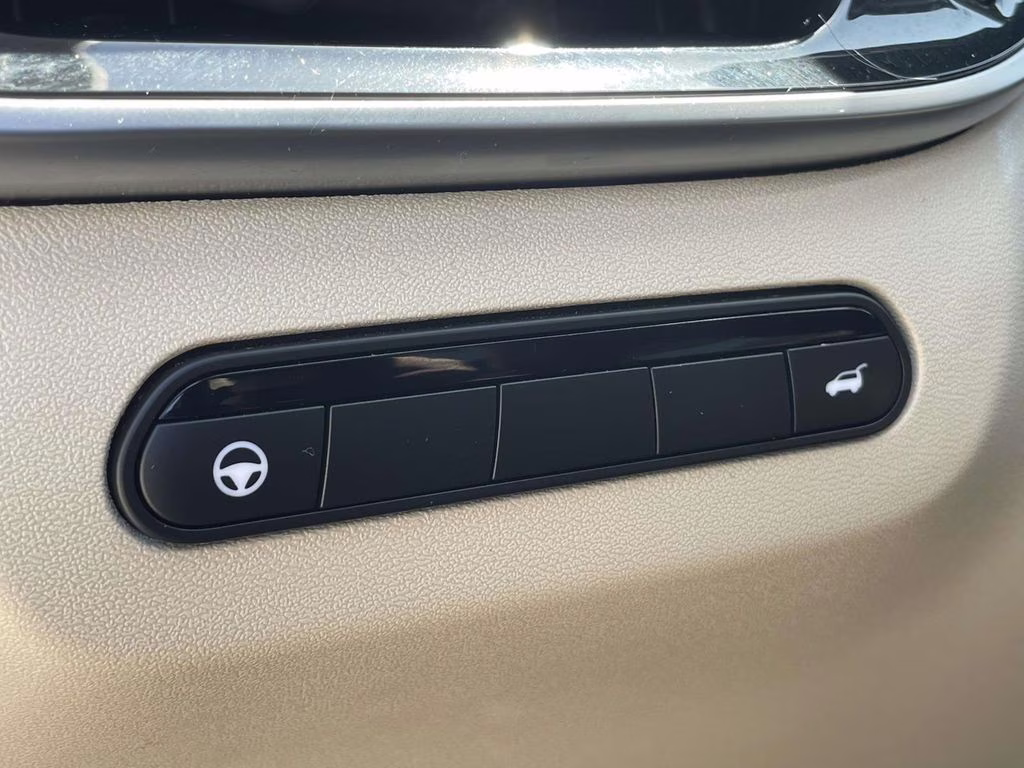 2023 Majestic White INFINITI QX60 LUXE AWD SUV