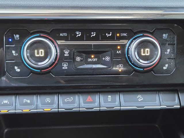 2023 Summit White GMC Sierra 1500 AT4 4X4 Truck