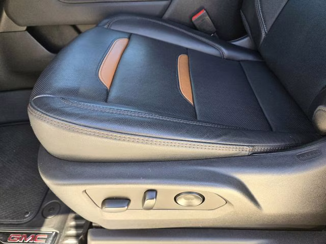 2023 Summit White GMC Sierra 1500 AT4 4X4 Truck