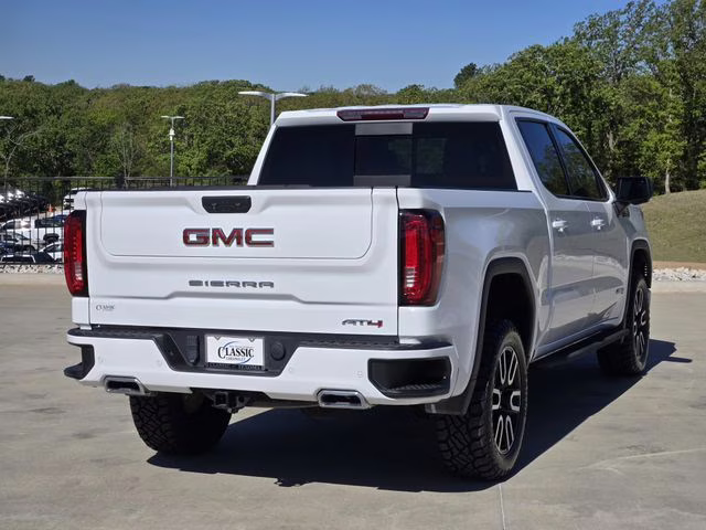 2023 Summit White GMC Sierra 1500 AT4 4X4 Truck