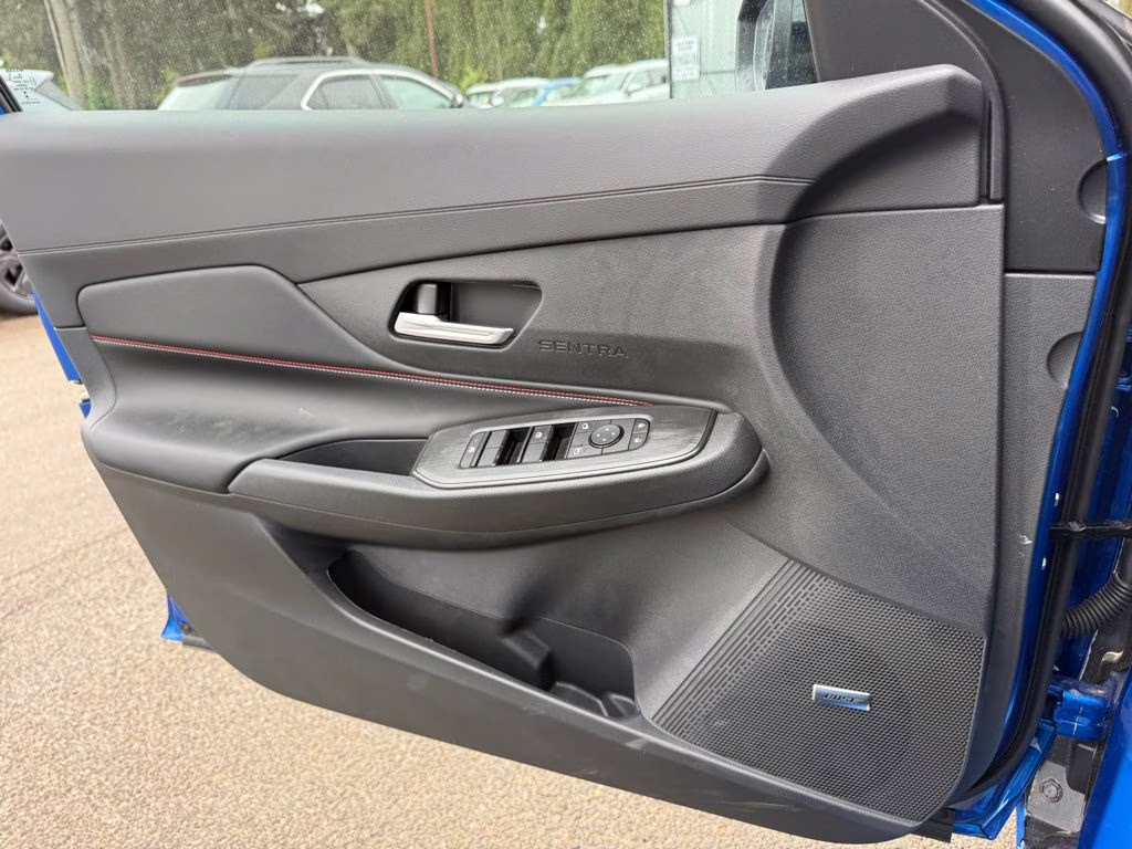 2026 Bluestone Pearl/Super Blk Nissan Sentra SR FWD Sedan