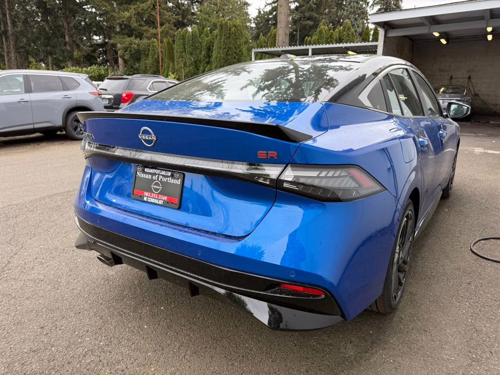 2026 Bluestone Pearl/Super Blk Nissan Sentra SR FWD Sedan