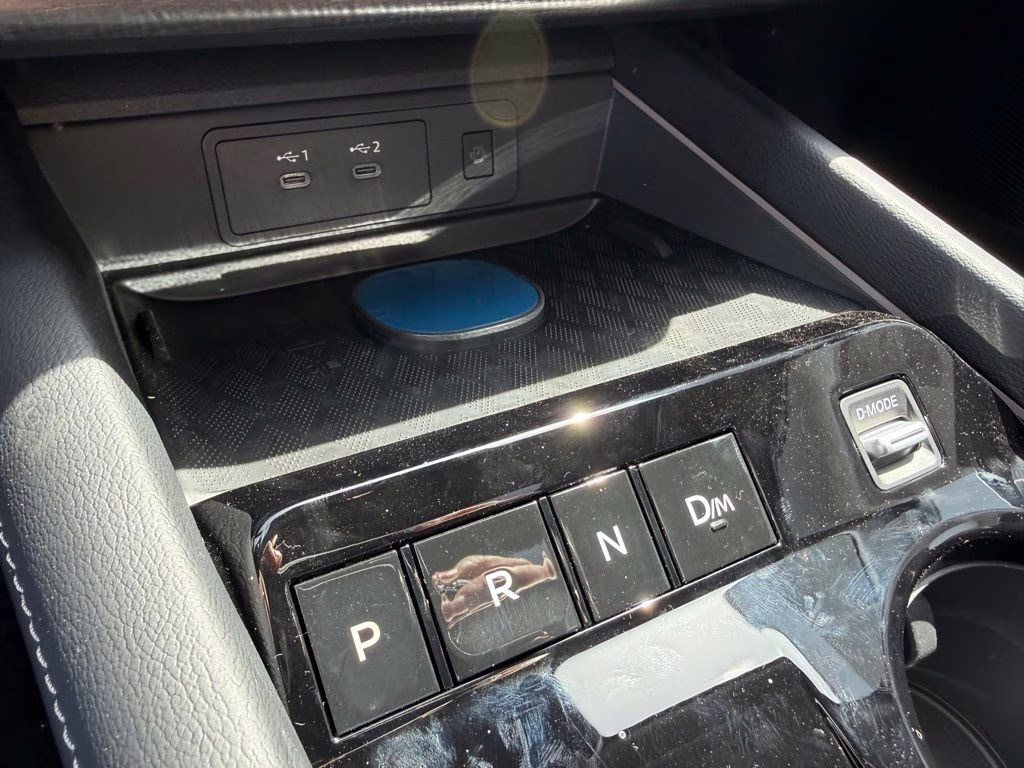 2026 Everest White Pearl/Black Nissan Murano Platinum AWD SUV