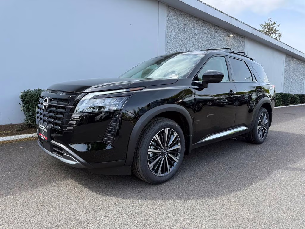 2026 Super Black Nissan Pathfinder Platinum 4X4 SUV
